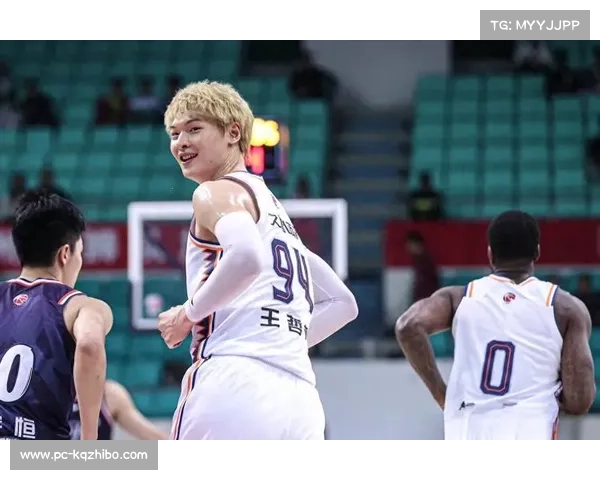 上海主场大胜广厦，布莱德索王哲林合砍50分